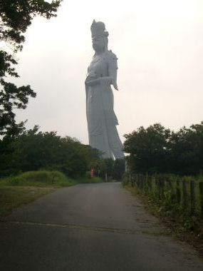 観音様が屹立!1